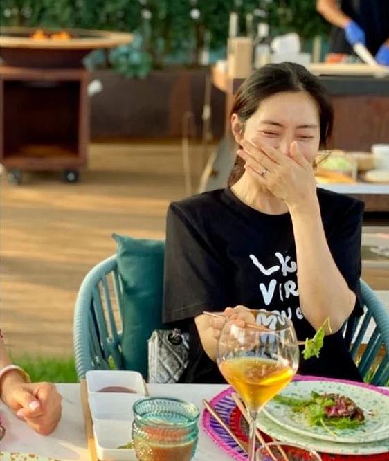 Son Ye Jin mở tiệc sau thông báo có thai-1