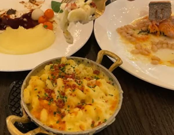 Khoa Pug vung tiền ăn mừng kéo chân dài thêm 1cm-11