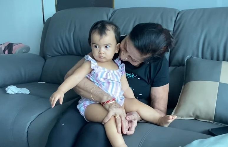 Ái nữ 2 tuổi của Võ Hạ Trâm lần đầu gặp gia đình Ấn Độ-5