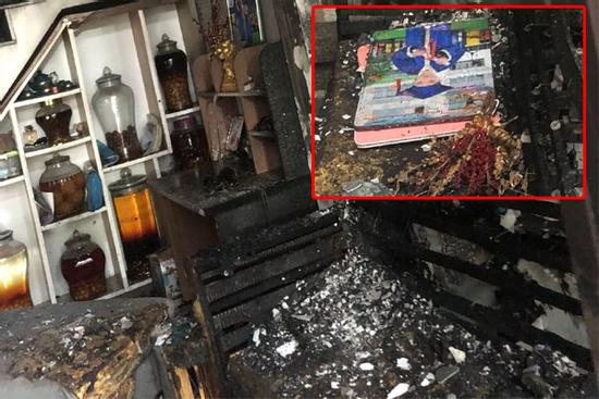 Cả gia sản bị thiêu rụi vì thói quen... không rút sạc điện thoại