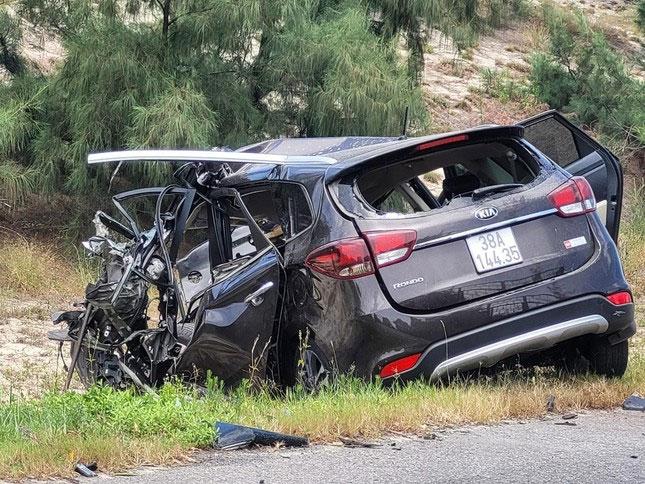 Tai nạn thảm khốc tại Quảng Bình, ít nhất 5 người thương vong-2