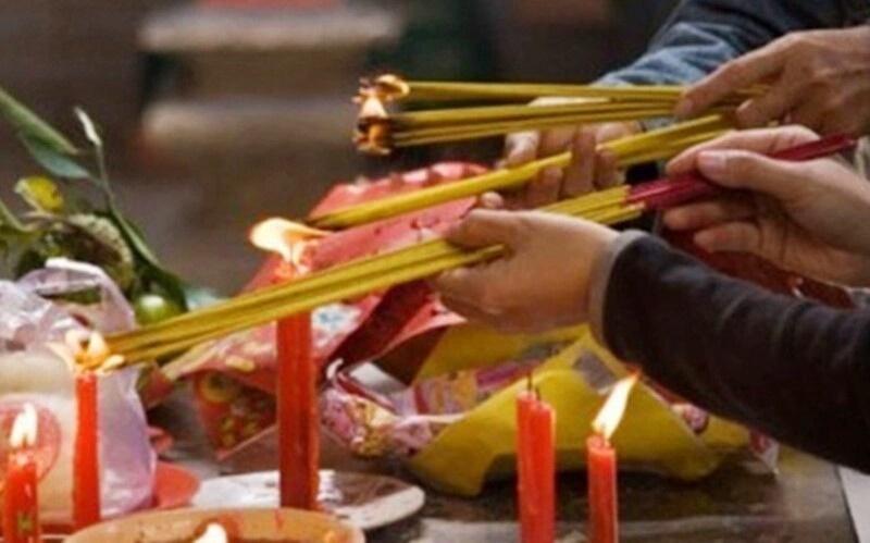 Thắp 1, 3, 5, 7 hay 9 nén hương mới được Thần linh soi đường chỉ lối?-3