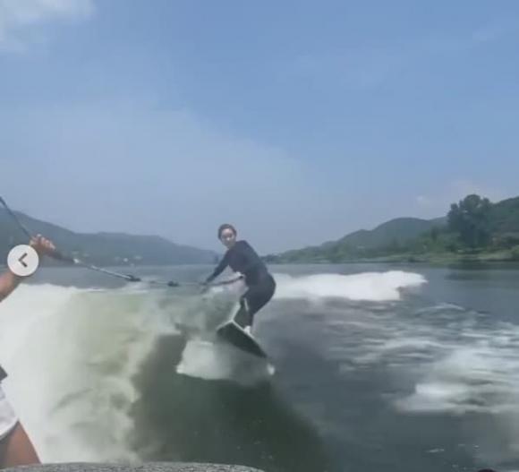 Bí quyết sở hữu diện mạo bất lão của Kim Hye Soo, Kim Sung Ryung-3