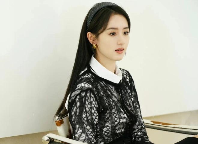 Rắc rối khi Viên Băng Nghiên bị xóa mặt, cấm sóng-2