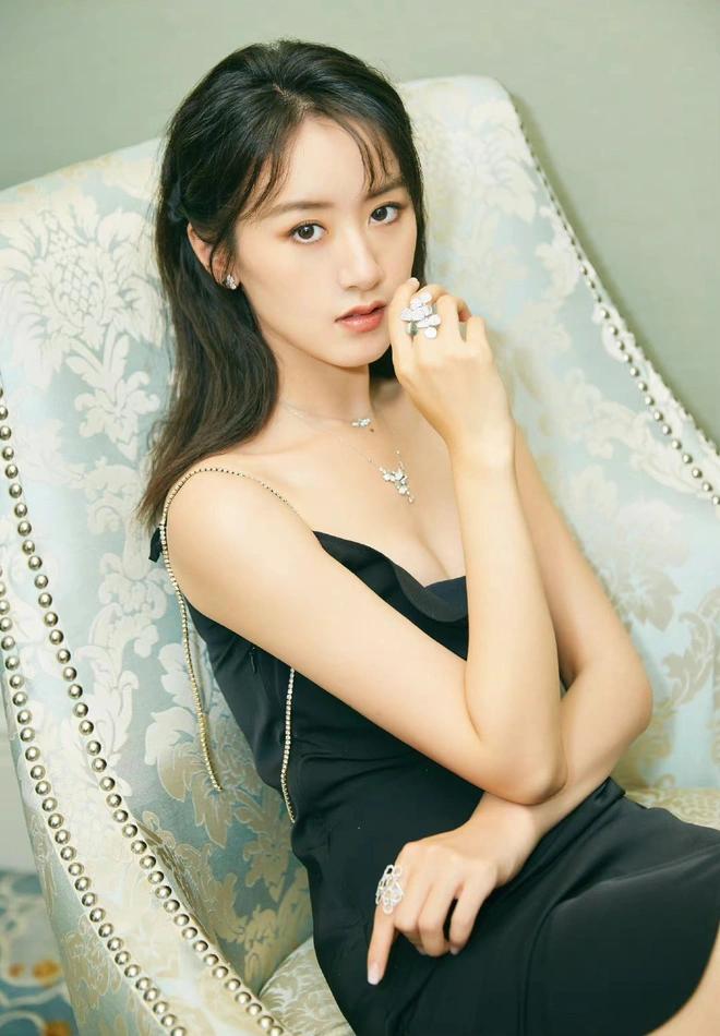 Rắc rối khi Viên Băng Nghiên bị xóa mặt, cấm sóng-5