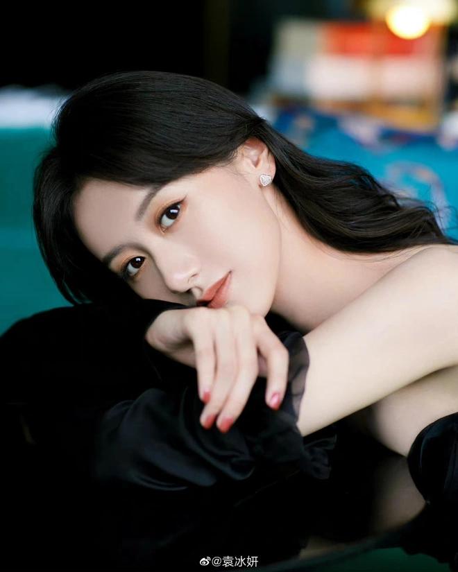 Rắc rối khi Viên Băng Nghiên bị xóa mặt, cấm sóng-6