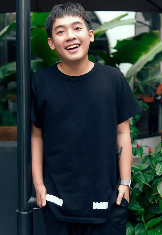 Buồn của Phở Đặc Biệt khi chơi hội bạn nổi tiếng đều có bồ-4