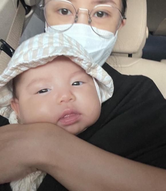 Con gái Salim gây cười với loạt ảnh đúng chuẩn mặt vuông-3