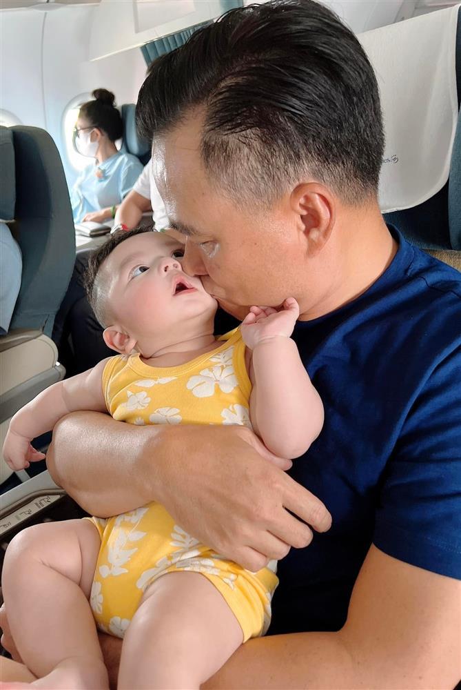 Vợ Chi Bảo xả ảnh quý tử, dân mạng u mê không lối thoát-3