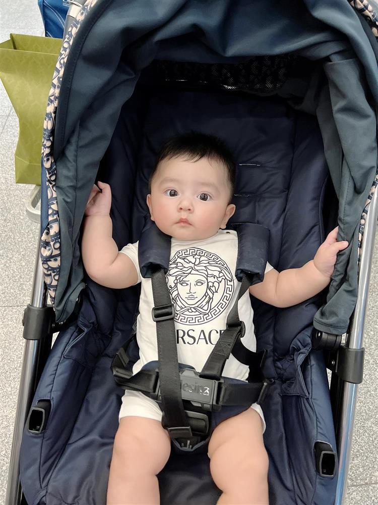 Vợ Chi Bảo xả ảnh quý tử, dân mạng u mê không lối thoát-7