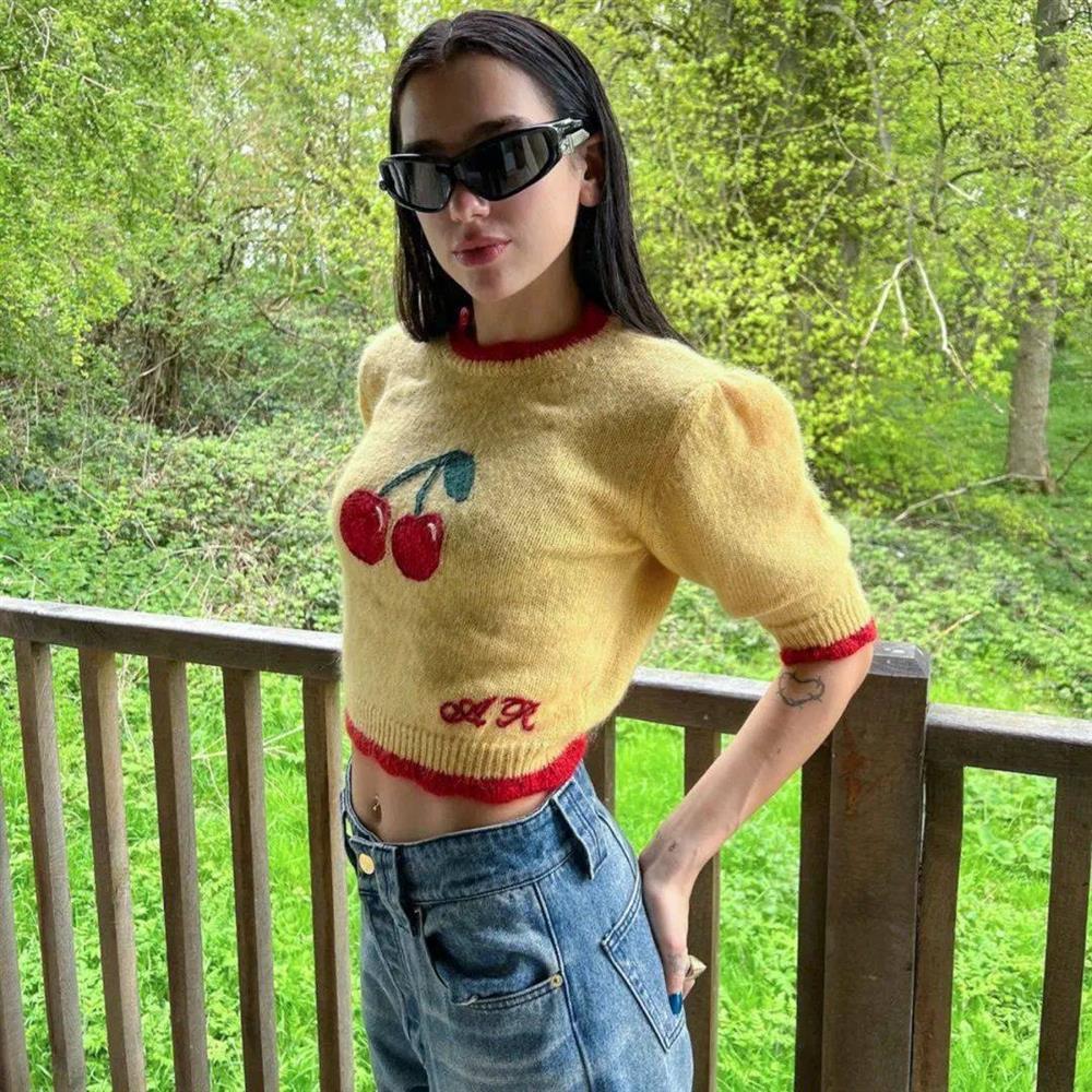 Mỹ nhân Âu - Á lăng xê mốt kính râm hot trend mùa hè-7