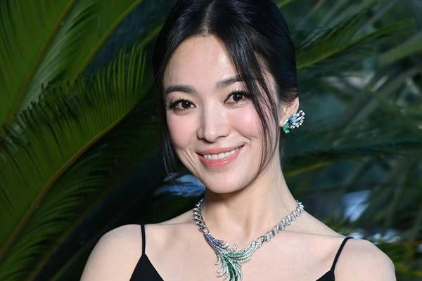 Song Hye Kyo đẹp đẳng cấp song lộ khuyết điểm body-10