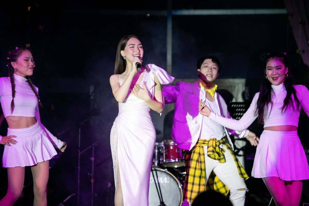 Hòa Minzy công khai hack vòng 3 với phụ tùng 350k-5