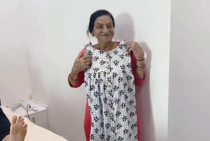 Ái nữ Võ Hạ Trâm thử váy bà nội Ấn Độ tặng, nhìn cưng xỉu-10