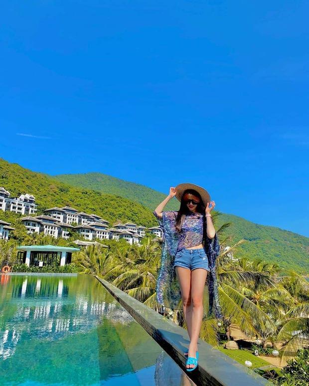 Bị chồng soi mặc hở, Hari Won diện bikini cũng che kín mít-9