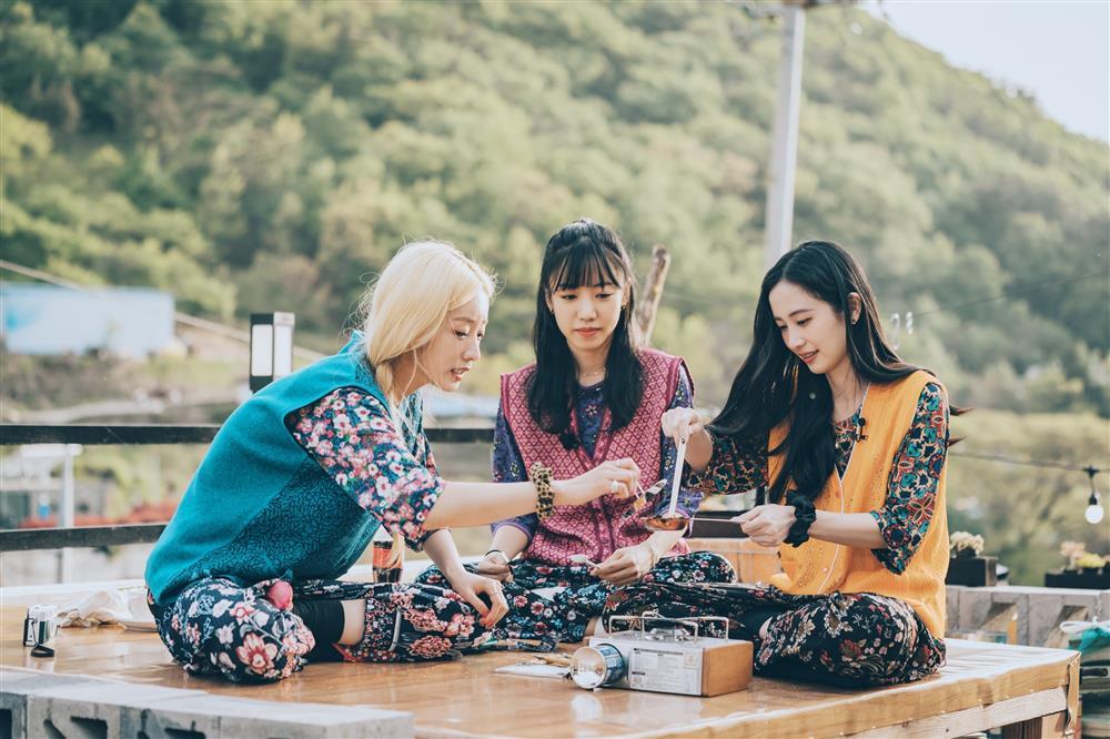 2 thành viên Apink thiết kế chuyến đi chơi cùng Jun Vũ-4