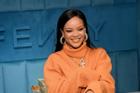 Rihanna - nữ tỷ phú tự thân trẻ nhất nước Mỹ