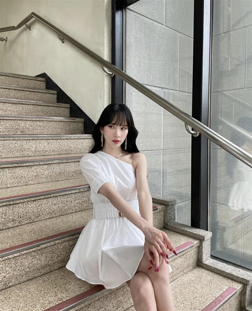 Nữ idol xứ Hàn để tóc mái bằng: Ai đẹp đỉnh?-7