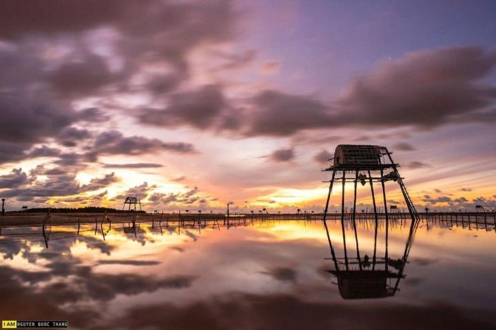 Bãi biển hoang sơ ở Thái Bình với những chòi canh ngao thơ mộng-7