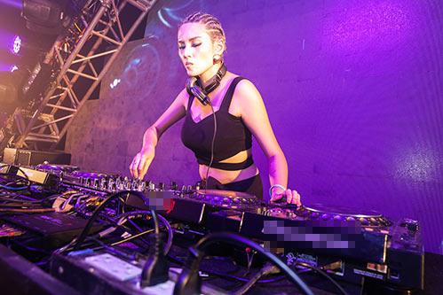 Á hậu Thảo Nhi Lê làm DJ cực bốc, nhận vía Võ Hoàng Yến?-8