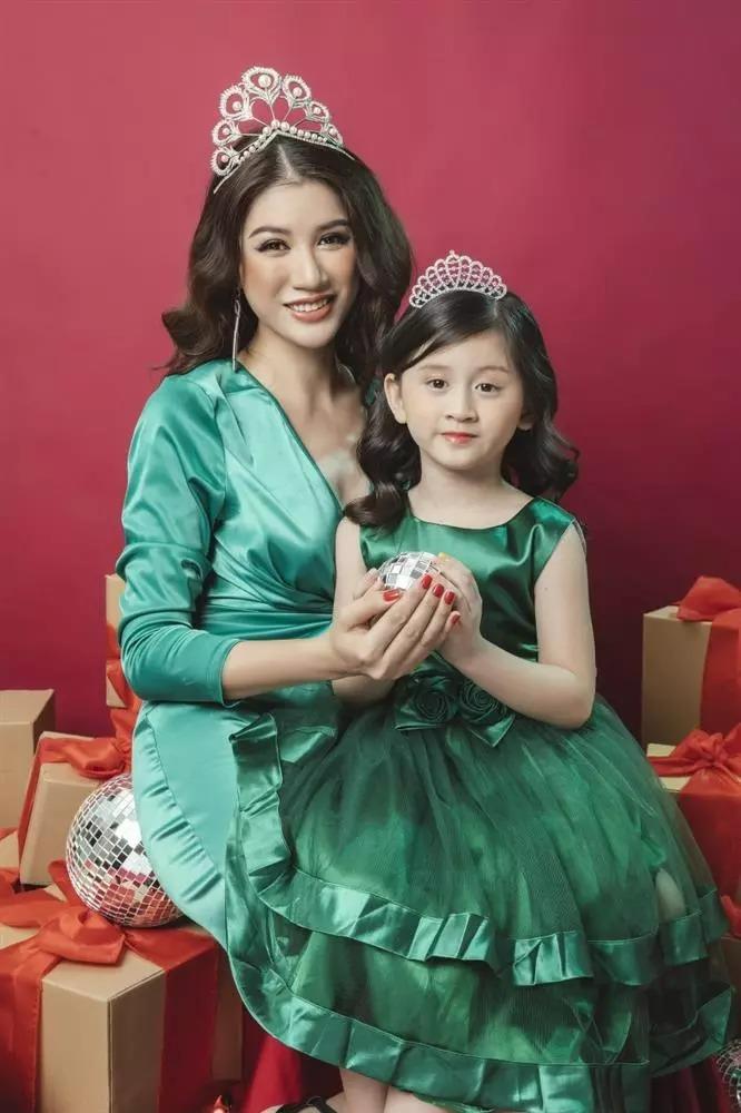 Ngọc Châu đội vương miện fake, có khá hơn 10 mỹ nhân trước?-8