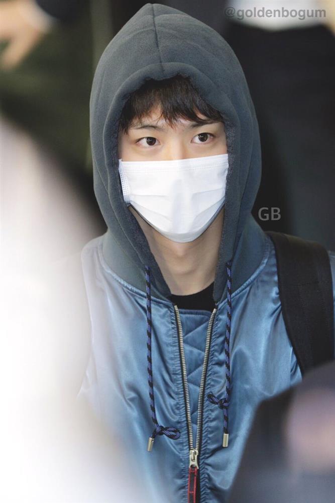 Đeo khẩu trang kín mít, loạt idol Kpop vẫn tỏa sáng rạng ngời-7