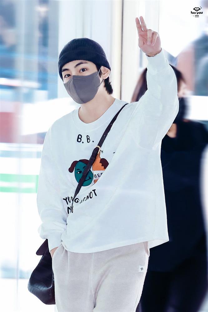 Đeo khẩu trang kín mít, loạt idol Kpop vẫn tỏa sáng rạng ngời-10