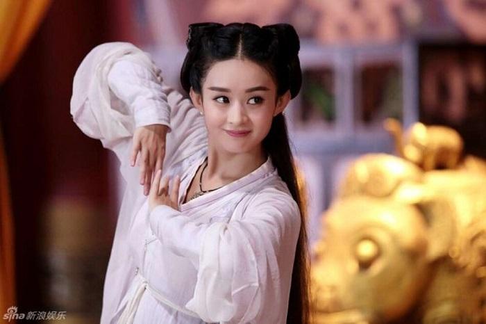 Tạo hình mới của Triệu Lệ Dĩnh bị tố sao chép đàn em Triệu Lộ Tư?-7