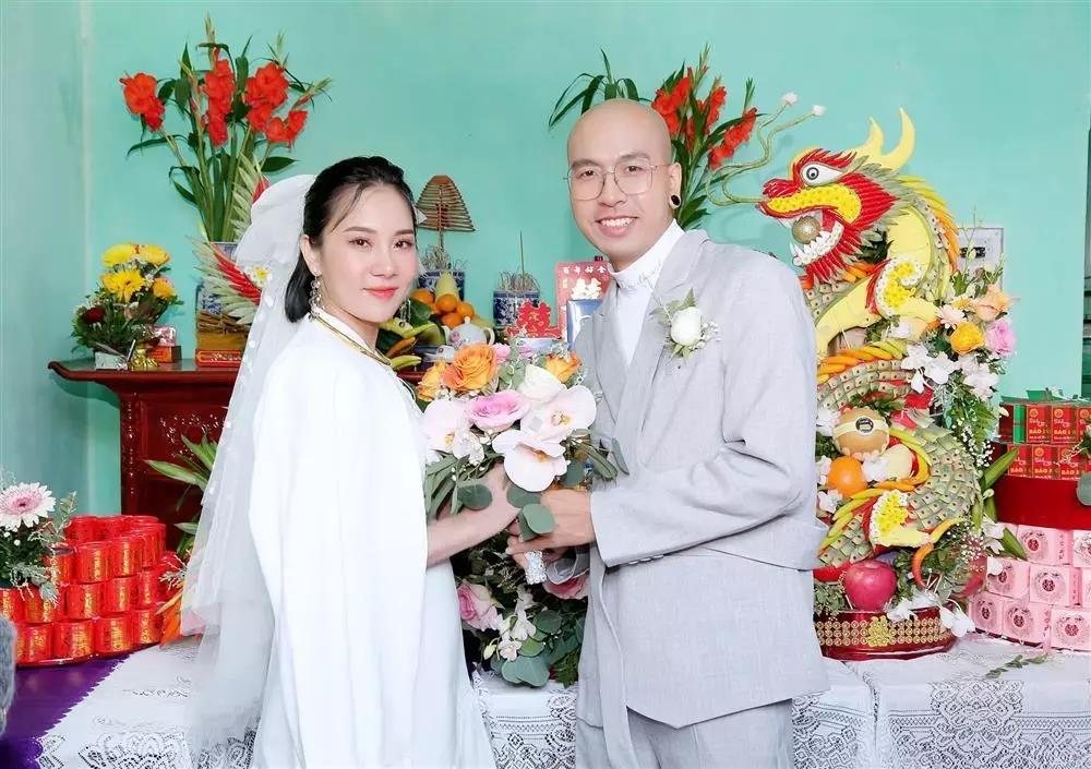 Phạm Lịch công khai con gái sơ sinh-8