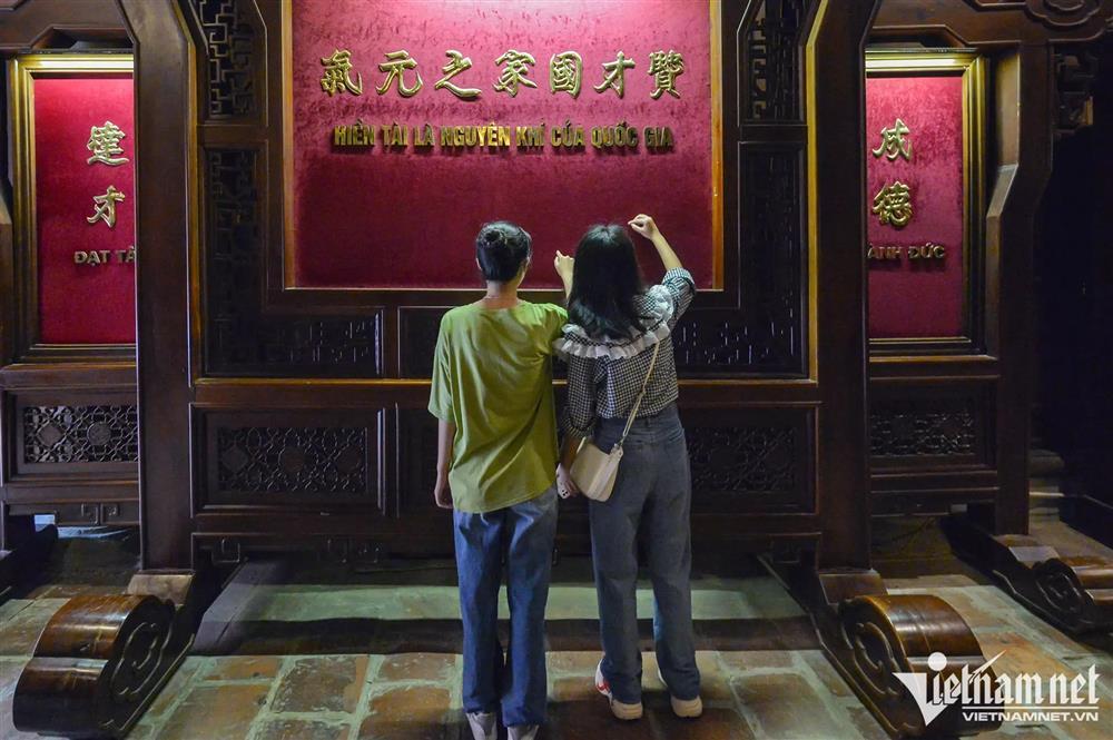 Lễ vật kỳ lạ của thí sinh đi cầu may trước ngày thi tốt nghiệp THPT-11