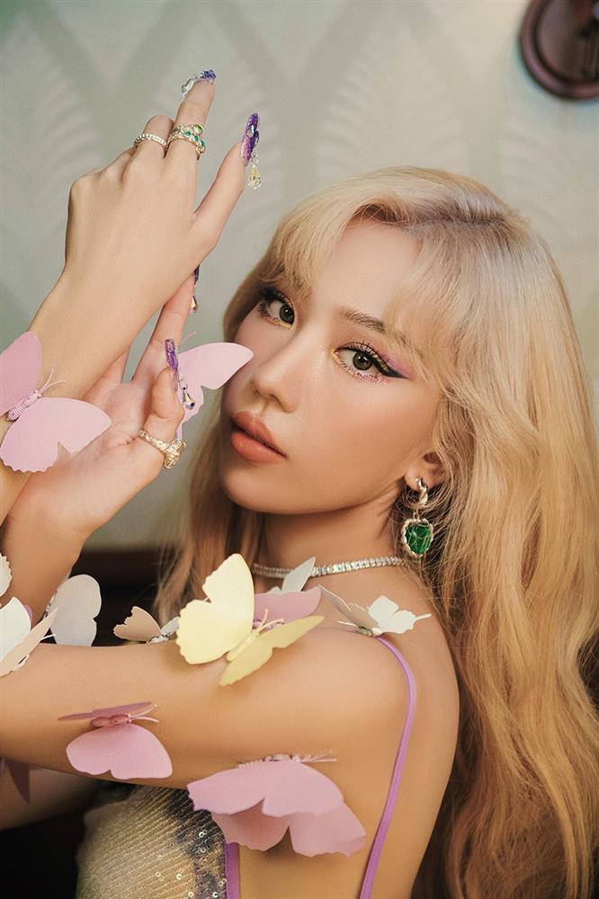 MIN lộ body phát tướng, khác xa ảnh mặc bikini sống ảo-1