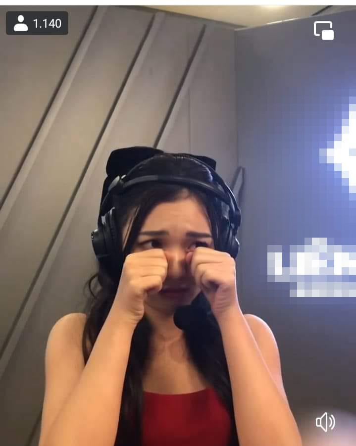 Bất ngờ danh tính nữ MC VTV bật khóc khi dẫn sóng trực tiếp-2