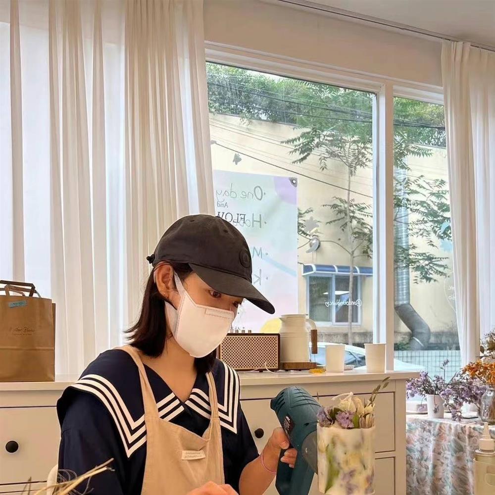 Park Shin Hye xuất hiện sau hơn 1 tháng sinh con-1