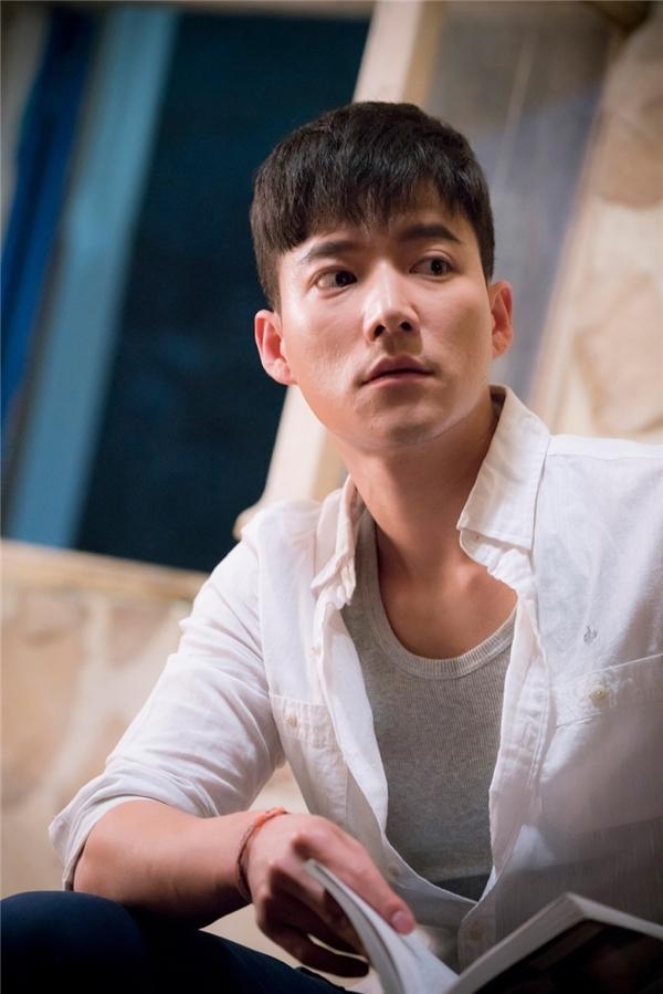 Mỹ nam át vía Song Joong Ki ở Hậu Duệ Mặt Trời: Nhan sắc thăng hạng sau 6 năm-3