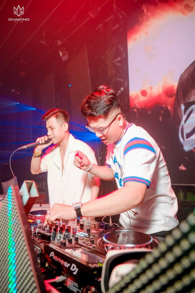 Đôi bạn ‘song sát’ của night club Việt Nam-2