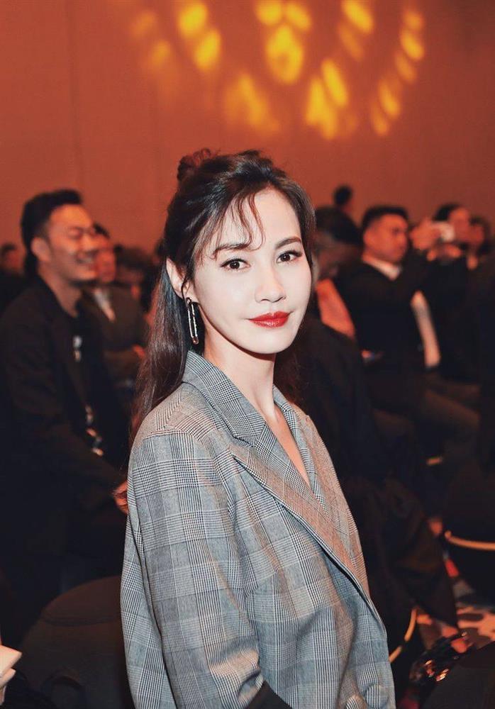 Ác nữ đẹp nhất xứ Trung tàn phai nhan sắc vì dao kéo-9