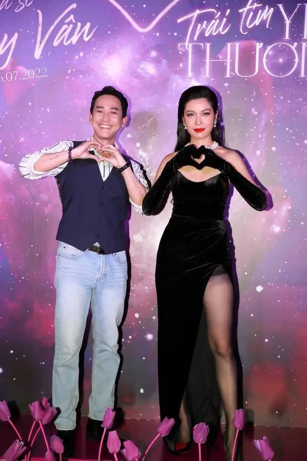 Thúy Vân già chát, lộ nội y giống hệt Võ Hoàng Yến năm xưa-4