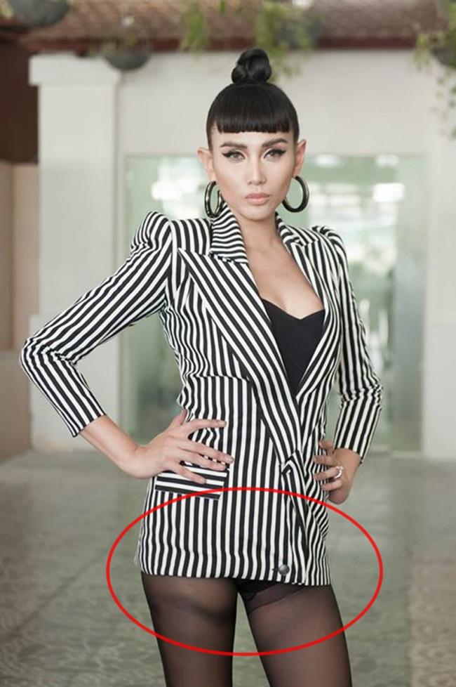 Thúy Vân già chát, lộ nội y giống hệt Võ Hoàng Yến năm xưa-7