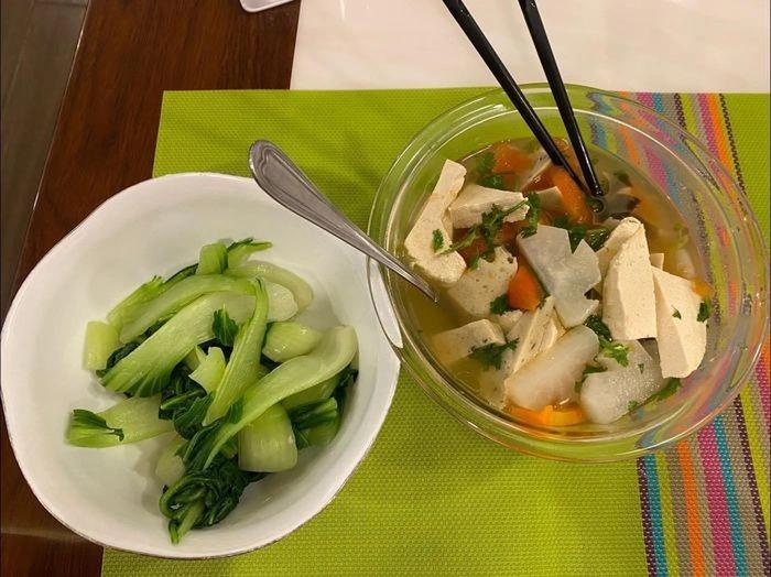 Giảm gần 10kg 2 tuần sau sinh, Võ Hạ Trâm được các mẹ bỉm xin vía-4