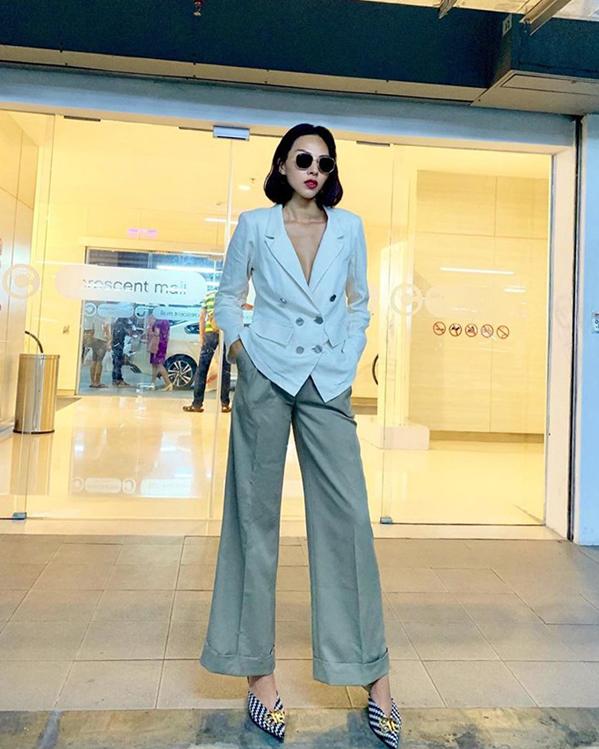 Vừa sang, ngầu như sao Việt lại dễ mix đồ, đích thị là quần màu be-7