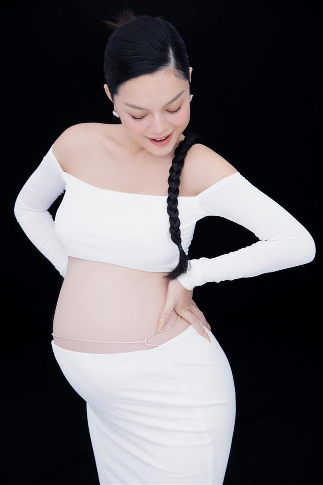 Phạm Quỳnh Anh lộ diện sau sinh, sắc vóc ra sao?-4