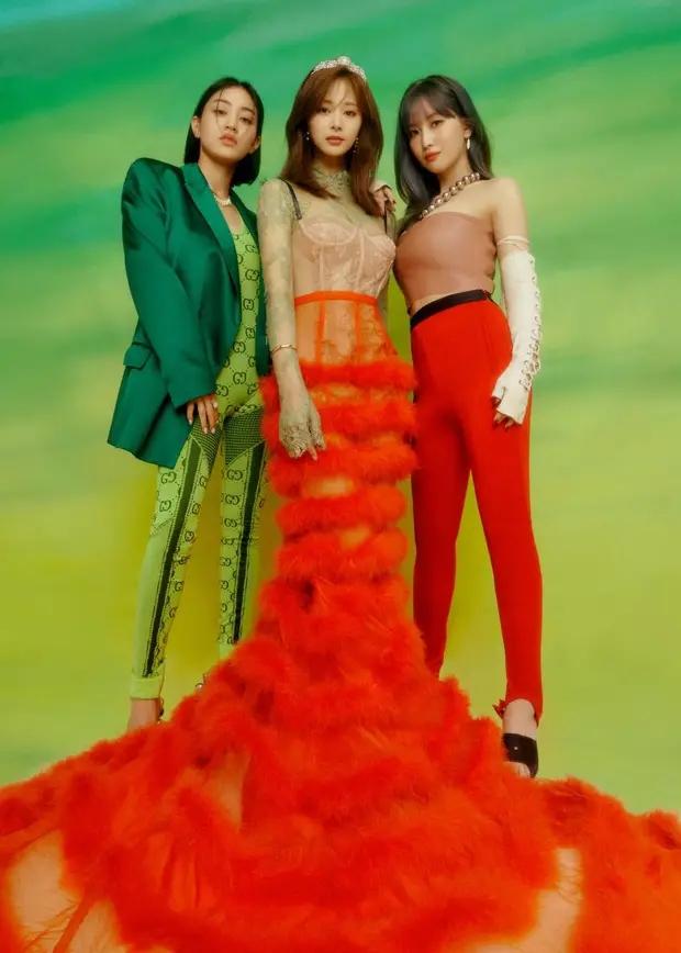 TWICE tiết lộ về mặt trái của sự nổi tiếng: Ám ảnh với fan cuồng, lịch trình dày đặc-5