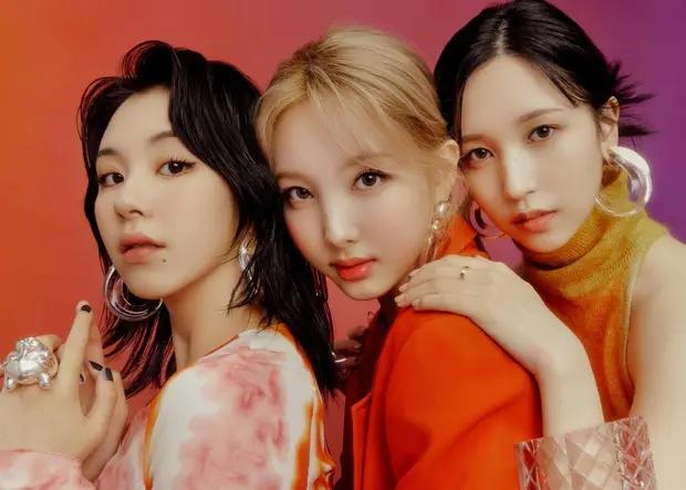 TWICE tiết lộ về mặt trái của sự nổi tiếng: Ám ảnh với fan cuồng, lịch trình dày đặc-11