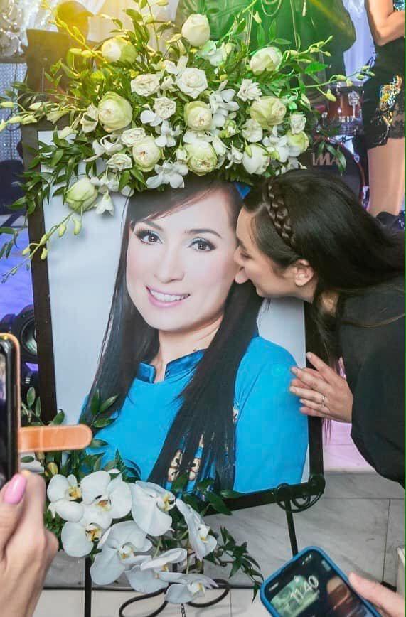 Tin showbiz Việt ngày 8/7: Diva Hồng Nhung tiết lộ con gái hay cãi-9