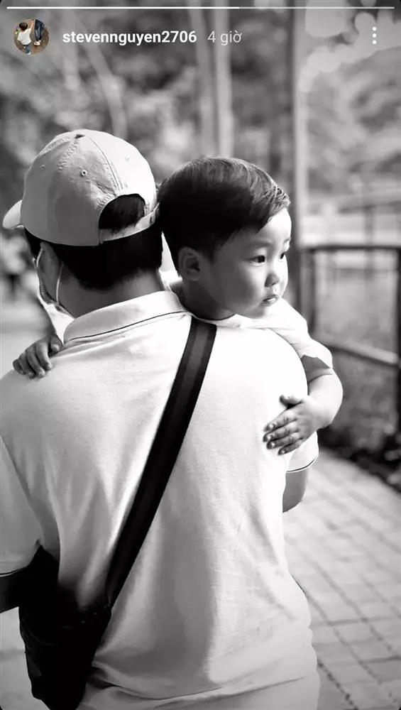 Khoe ảnh bên con trai, tình cũ Hòa Minzy bất ngờ thay vội-4