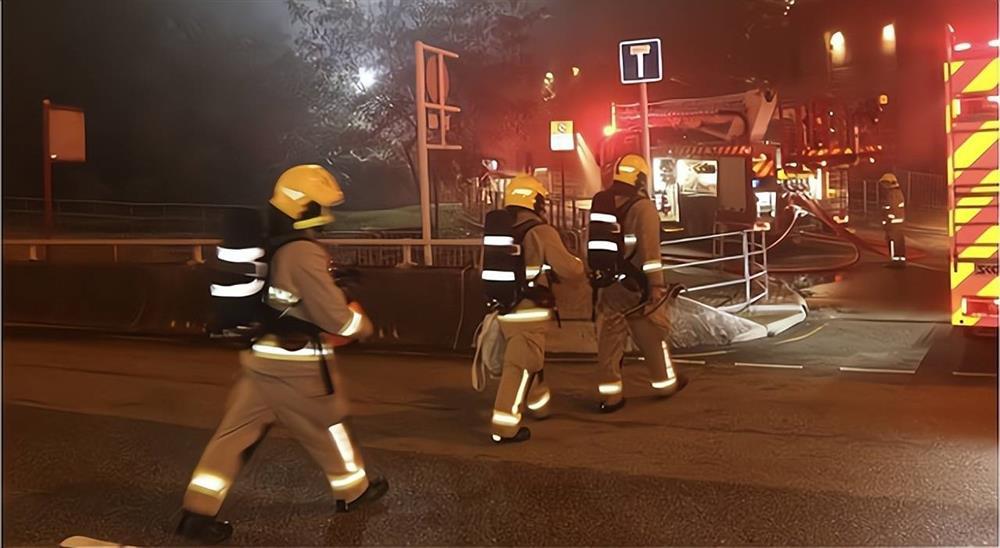 Cảnh 18 giúp việc tháo chạy khi dinh thự Lâm Thanh Hà bốc cháy-2