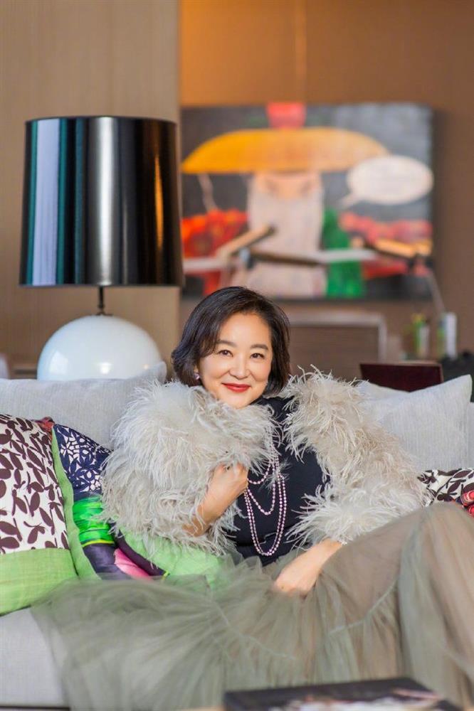 Cảnh 18 giúp việc tháo chạy khi dinh thự Lâm Thanh Hà bốc cháy-8