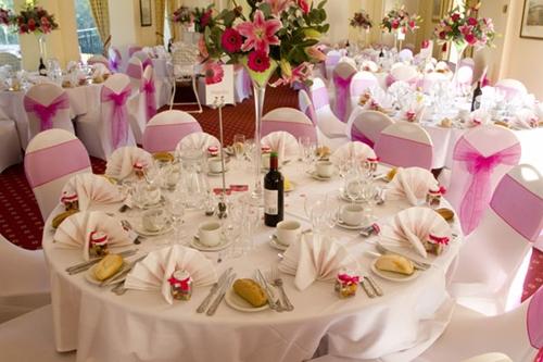 Cô dâu bị mắng thậm tệ vì sắp xếp bàn cưới theo trình độ học vấn-1