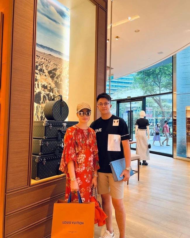 Mẹ Matt Liu mê shopping hàng hiệu nhưng hóa ra lại rất tiết kiệm-5