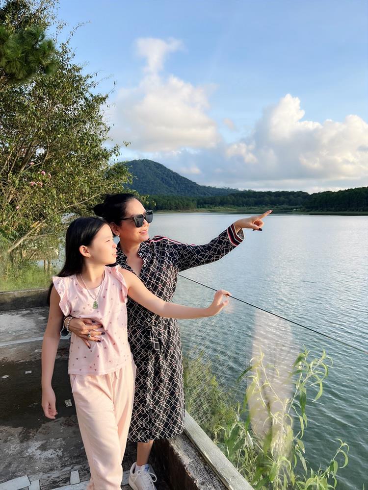 Loạt ảnh mối quan hệ mẹ chồng và con riêng Phương Trinh Jolie-2